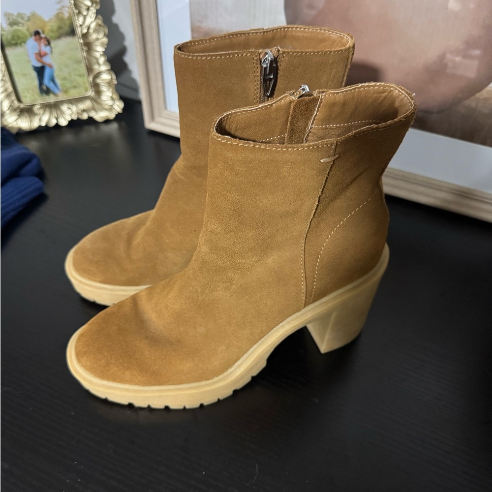 Dolce Vita Tan Heeled Boots